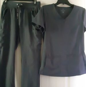 Med Couture scrub set. Top-small. Pants-xsmall petite. Pewter gray.